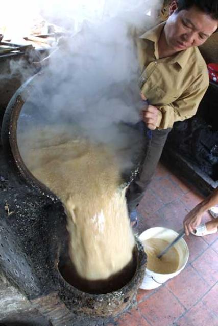 Cách nấu rượu làng Vân