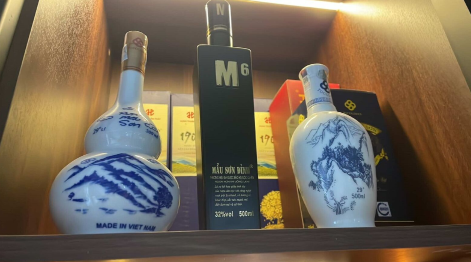 Thông tin rượu mẫu sơn Đỉnh