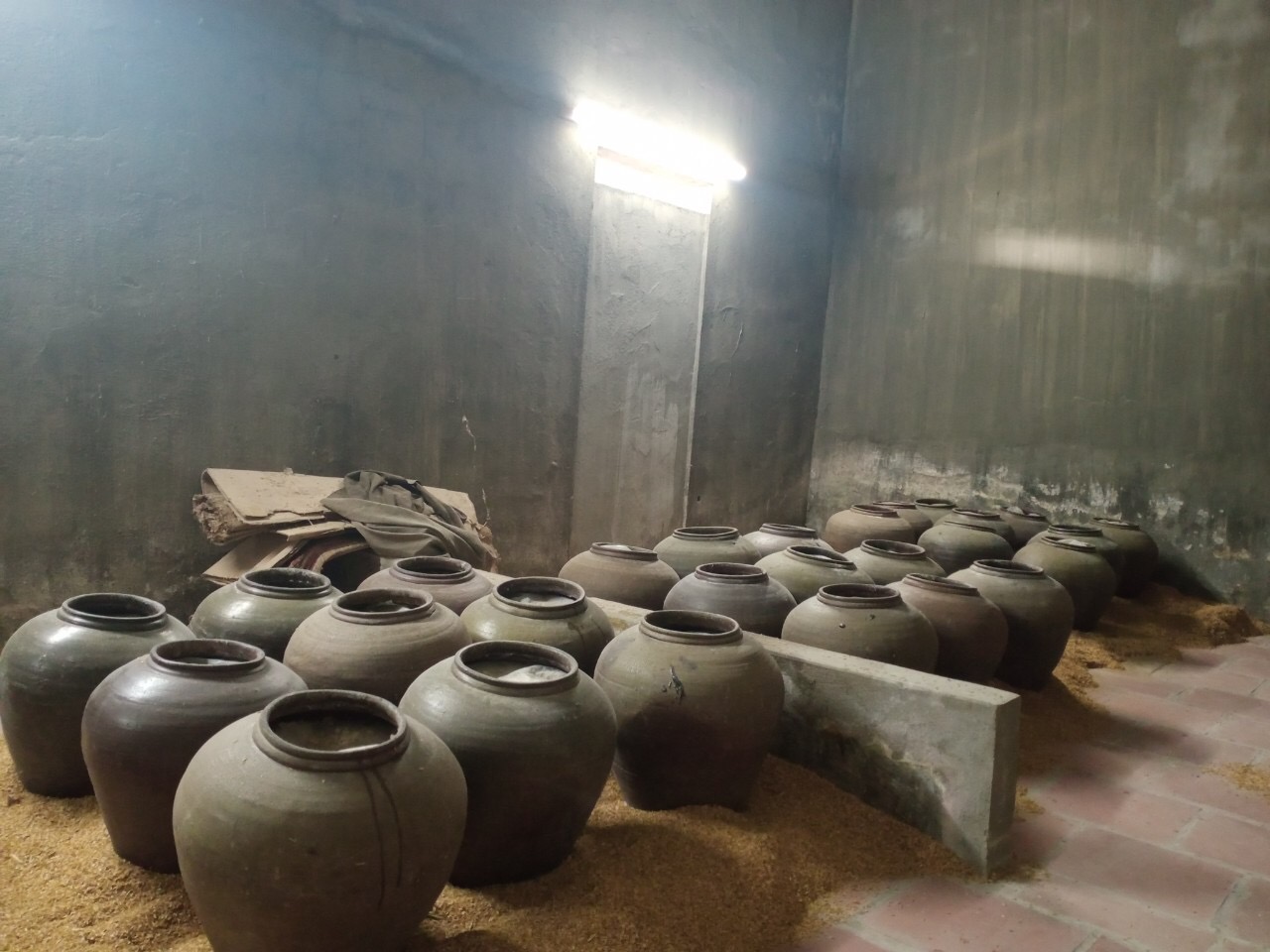 Bí quyết để lưu giữ nghề nấu rượu cổ truyền