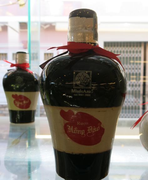 Sử dụng và bảo quản rượu Hồng Đào